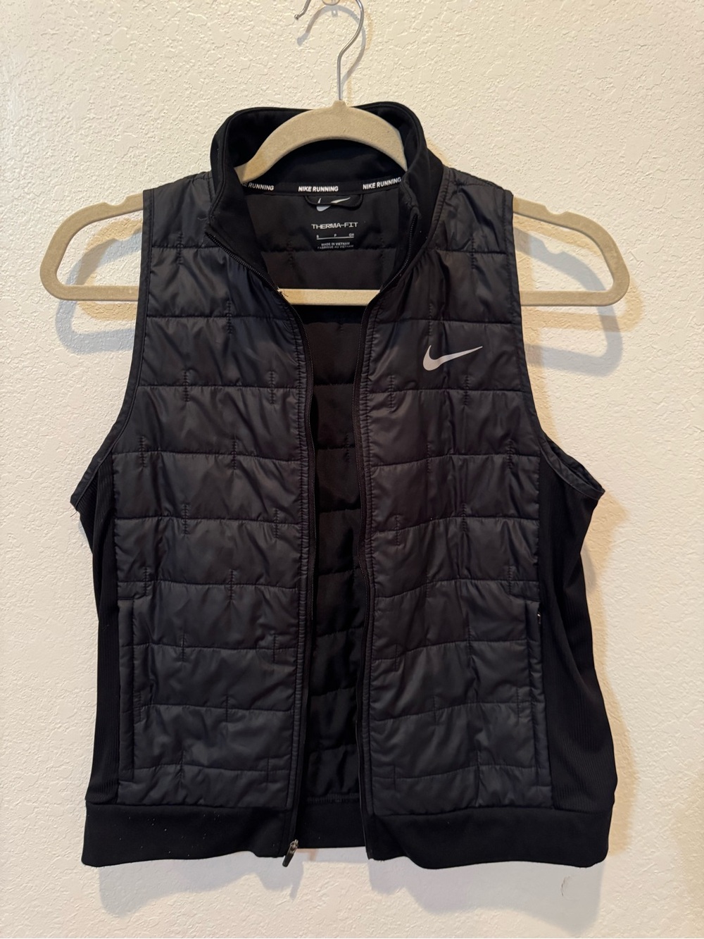 Nike Women’s Black Quilted Therma-FIT Running Vest